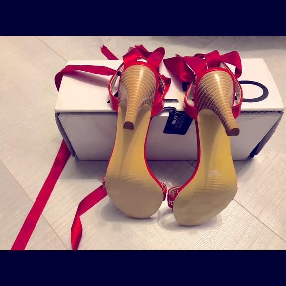 Red Heels ๐ ๐ with Satin Ribbon to tie as Bow - NEW - Picture 8 of 9